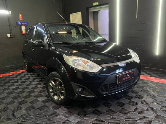 FORD FIESTA 1.6 ROCAM HATCH 8V FLEX 4P MANUAL